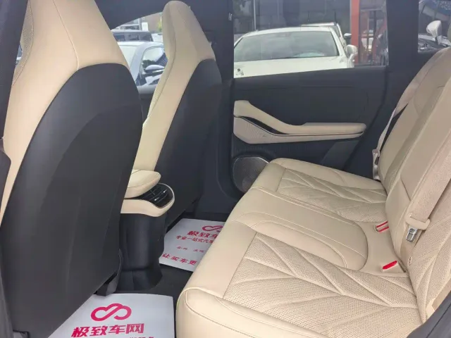 Nio ET5 Touring — Фото автомобиля 12