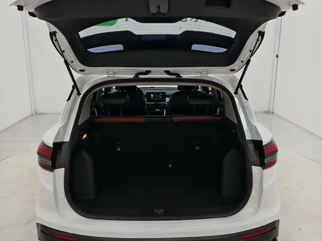 Geely Binyue — Фото автомобиля 17
