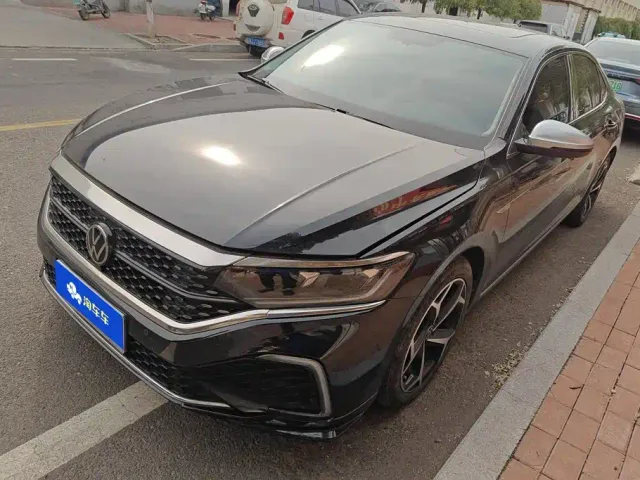 Фотография автомобиля — Volkswagen Passat