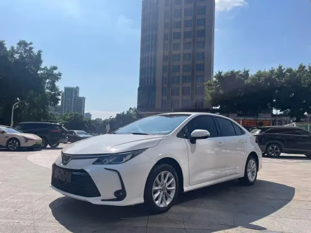 Фотография автомобиля — Toyota Corolla