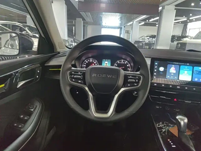 Roewe i5 — Фото автомобиля 10