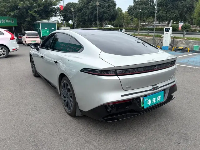 Dongfeng eπ 007 — Фото автомобиля 7