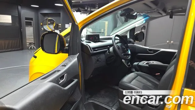 Hyundai Staria Staria L3.5 Школьный автобус — Фото автомобиля 9