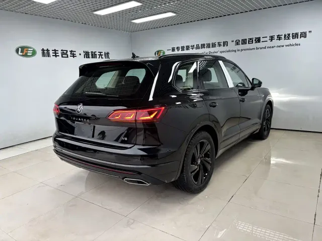 Volkswagen Touareg — Фото автомобиля 5