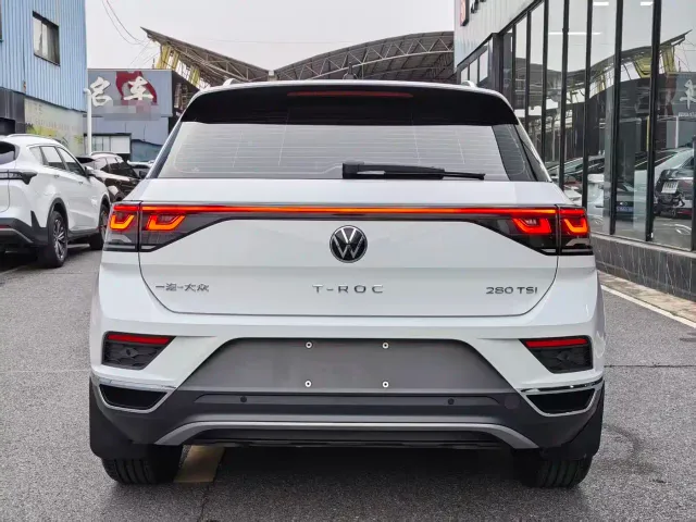 Volkswagen T-Roc — Фото автомобиля 5