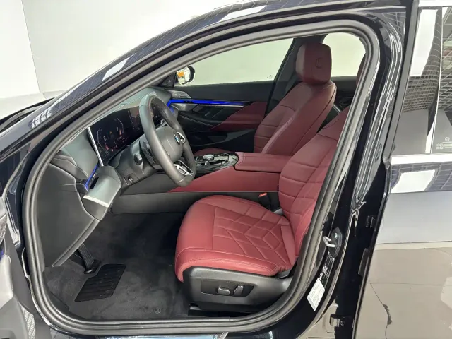 BMW 5 Series — Фото автомобиля 12