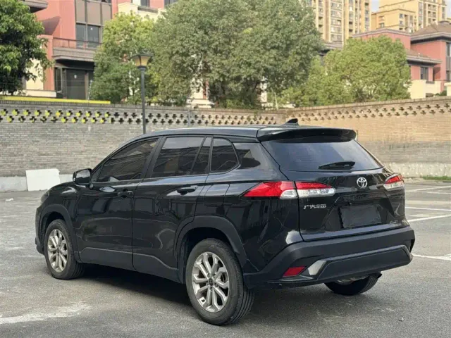 Toyota Frontlander — Фото автомобиля 15