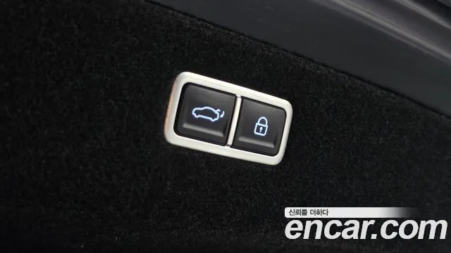 Genesis G90 Бензин 3.5 турбо AWD — Фото автомобиля 16