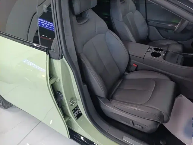 Leapmotor C01 — Фото автомобиля 24