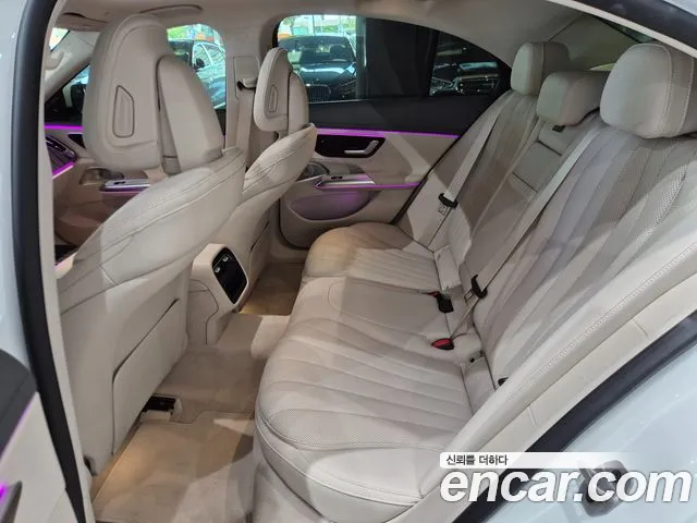 Mercedes-Benz E-Class — Фото автомобиля 11