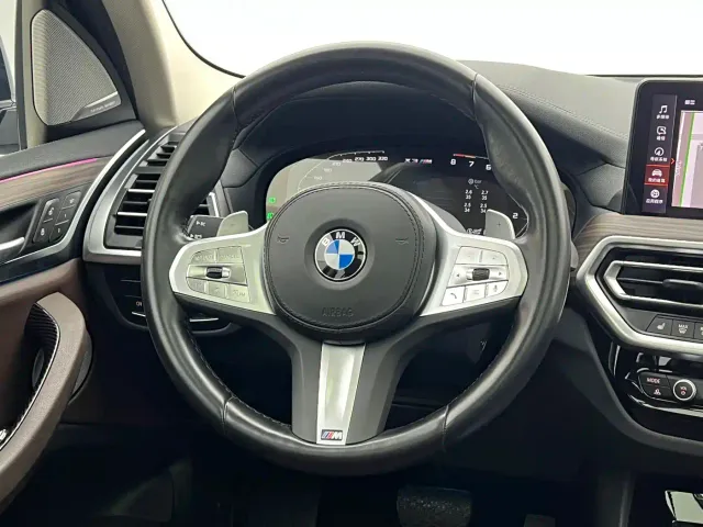 BMW X3 — Фото автомобиля 10