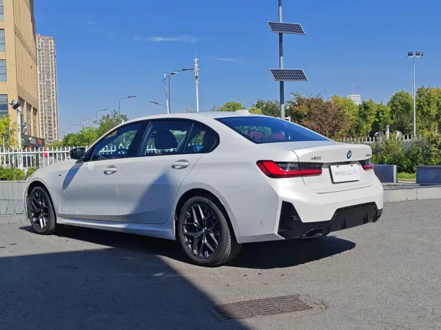 BMW 3 Series — Фото автомобиля 19