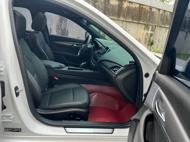 Cadillac CT5 — Фото автомобиля 11