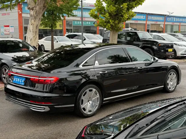 Audi Audi A8 2022 A8L Horch Founder's Edition Legendary — Фото автомобиля 4