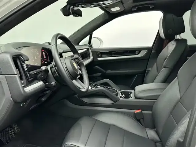 Porsche Cayenne — Фото автомобиля 16