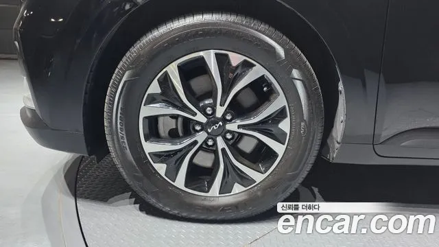 Kia Carnival 4th Gen — Фото автомобиля 5