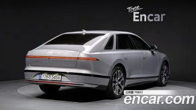 Hyundai Grandeur Grandeur (GN7) 2.5 Бензин 2WD — Фото автомобиля 2