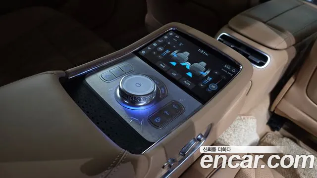 Genesis G90 Бензин 3.5 турбо AWD — Фото автомобиля 17