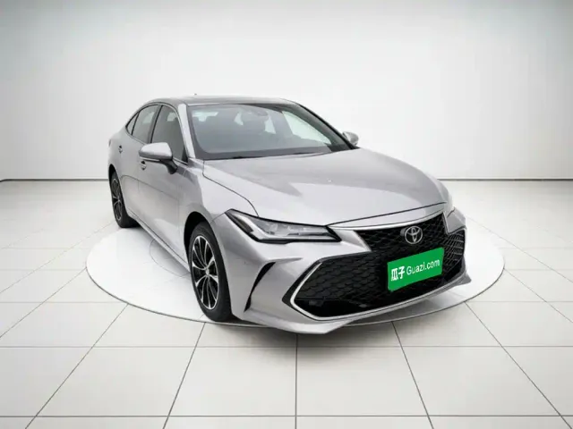 Toyota Avalon — Фото автомобиля 3