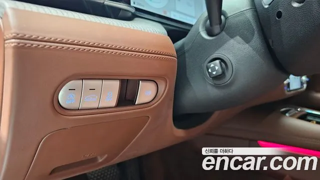 Genesis G90 Бензин 3.5 турбо AWD — Фото автомобиля 29