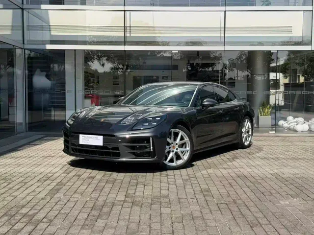 Фотография автомобиля — Porsche Panamera