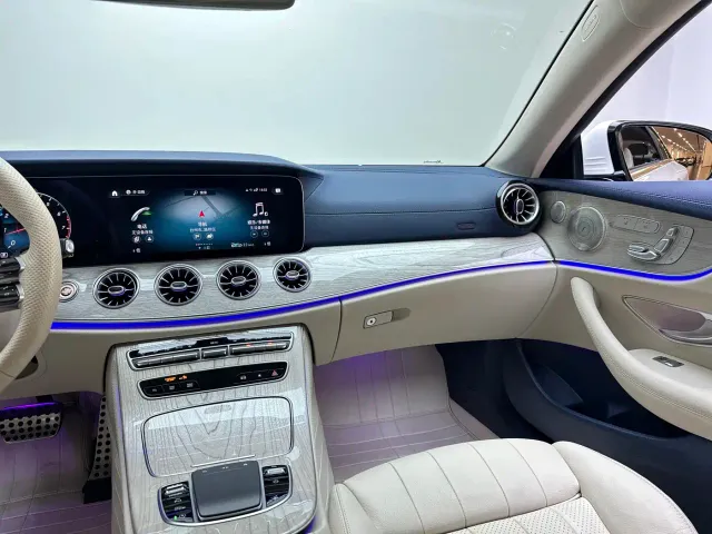 Mercedes-Benz E-Class — Фото автомобиля 18