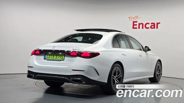 Mercedes-Benz E-Class W214 — Фото автомобиля 2