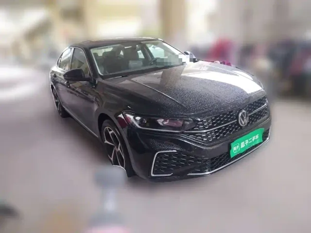Volkswagen Passat — Фото автомобиля 23