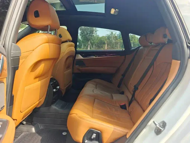 BMW 6 Series Gran Turismo — Фото автомобиля 11