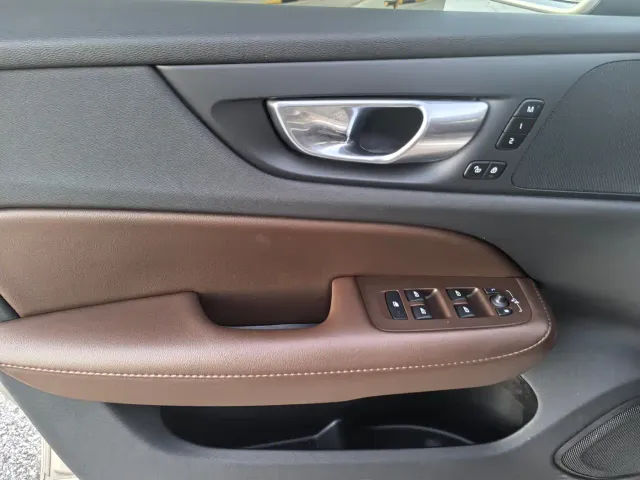 Volvo S60 — Фото автомобиля 18