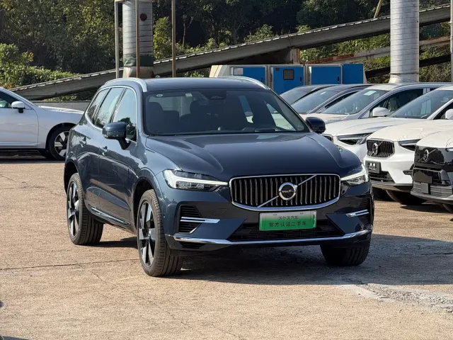 Volvo XC60 — Фото автомобиля 3