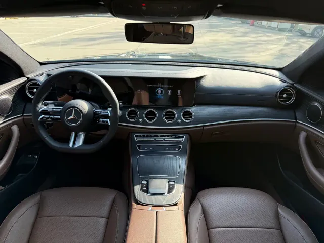 Mercedes-Benz E-Class — Фото автомобиля 9