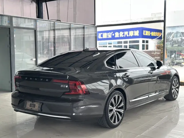 Volvo S90 — Фото автомобиля 15