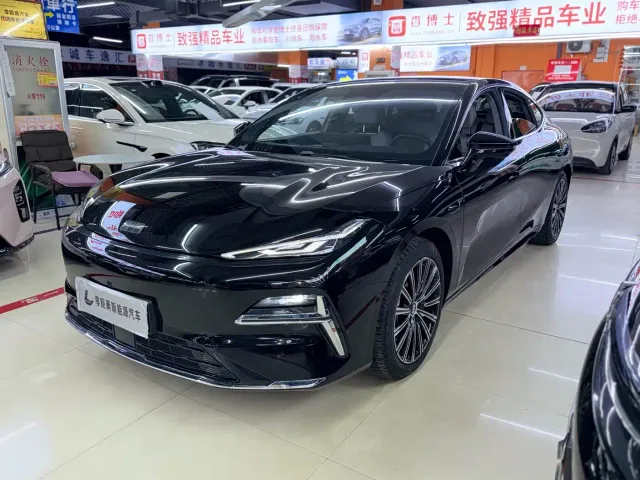 Фотография автомобиля — Geely Galaxy Xingyao 8