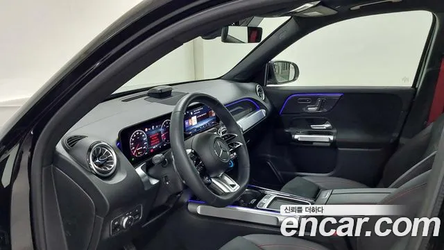 Mercedes-Benz GLB-Class — Фото автомобиля 13
