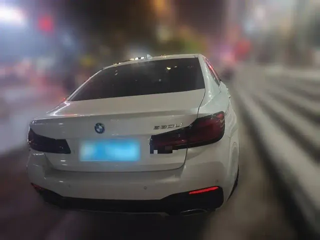 BMW 5 Series — Фото автомобиля 3