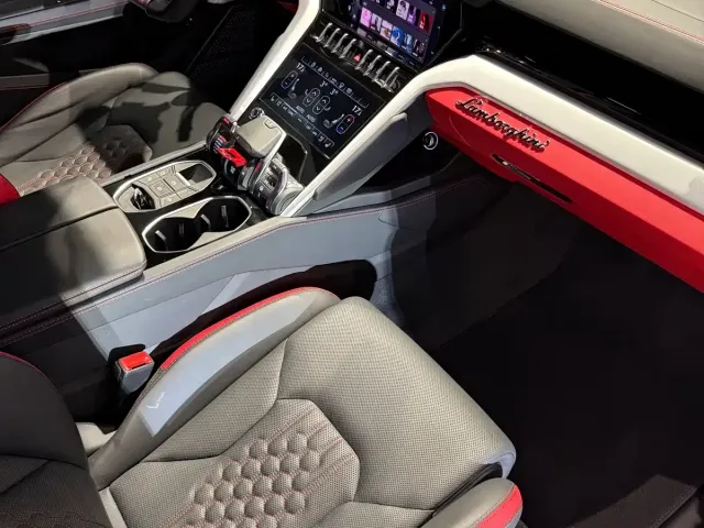 Lamborghini Urus 2023 4.0T V8 S — Фото автомобиля 9