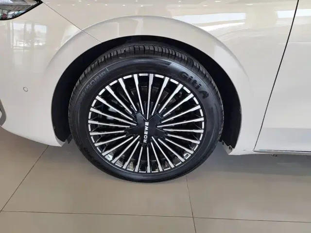 Roewe M7 DMH — Фото автомобиля 22
