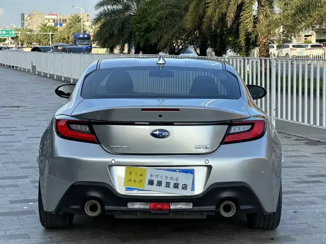 Subaru BRZ — Фото автомобиля 8