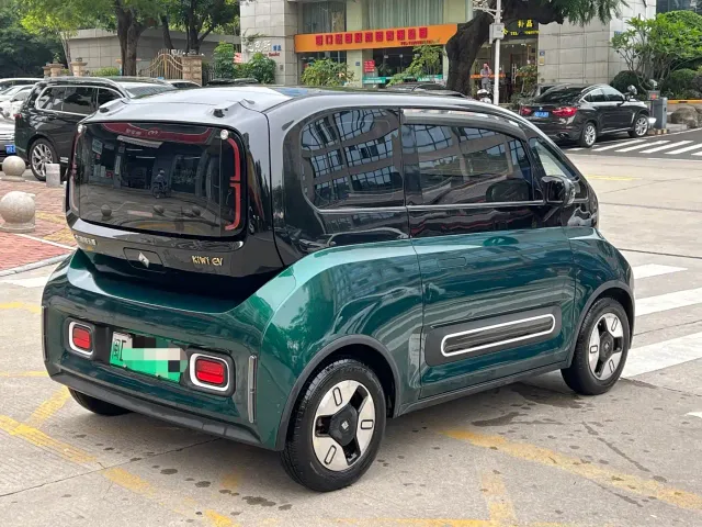 Baojun KiWi EV — Фото автомобиля 4
