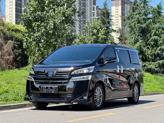Фотография автомобиля — Toyota Vellfire
