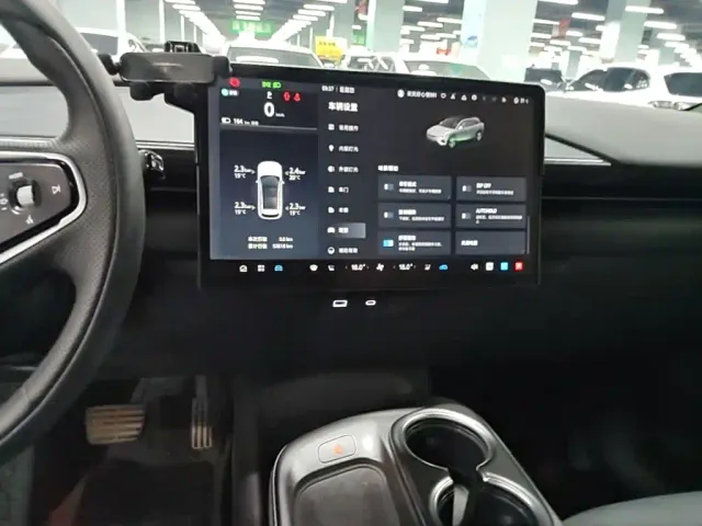 Arcfox Alpha T5 — Фото автомобиля 12