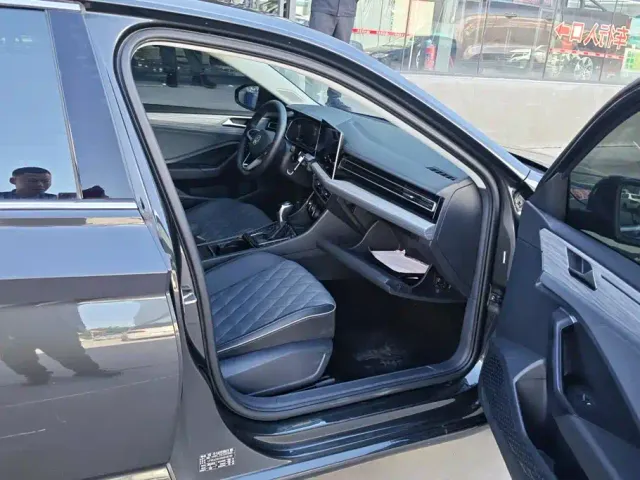 Volkswagen Sagitar — Фото автомобиля 8