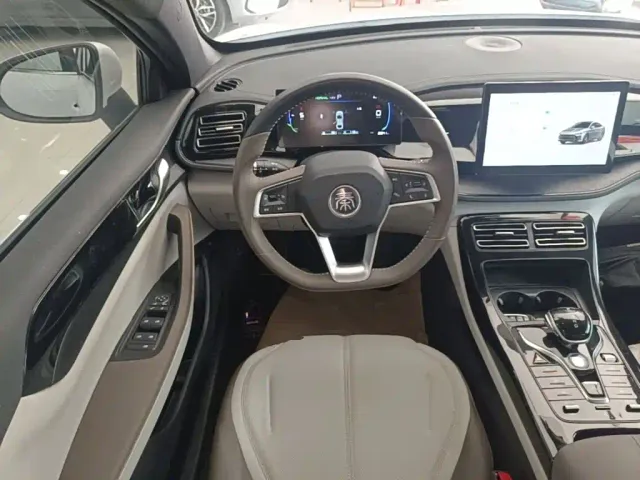 BYD Qin PLUS — Фото автомобиля 10