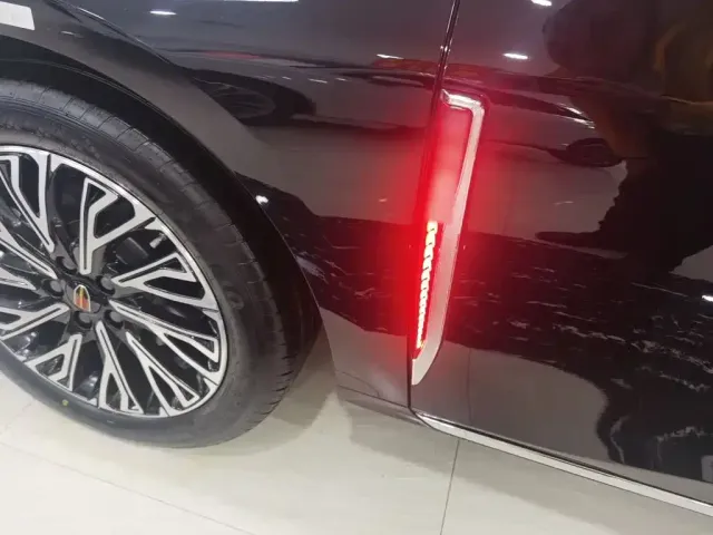 Hongqi H5 — Фото автомобиля 17