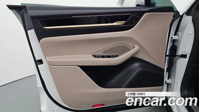 Porsche Macan — Фото автомобиля 13