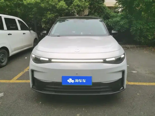 Leapmotor Leapmotor C10 2024 210 Smart Edition — Фото автомобиля 2