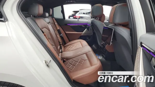 BMW 5 Series G60 — Фото автомобиля 16