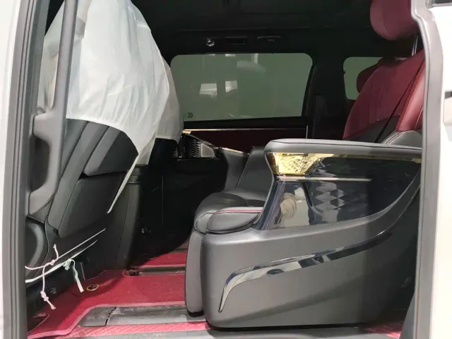 GAC Trumpchi M8 — Фото автомобиля 6