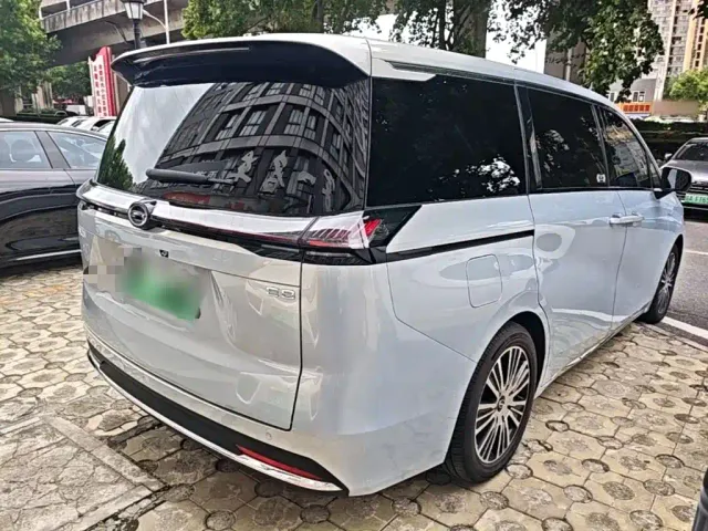 GAC Trumpchi E8 — Фото автомобиля 6